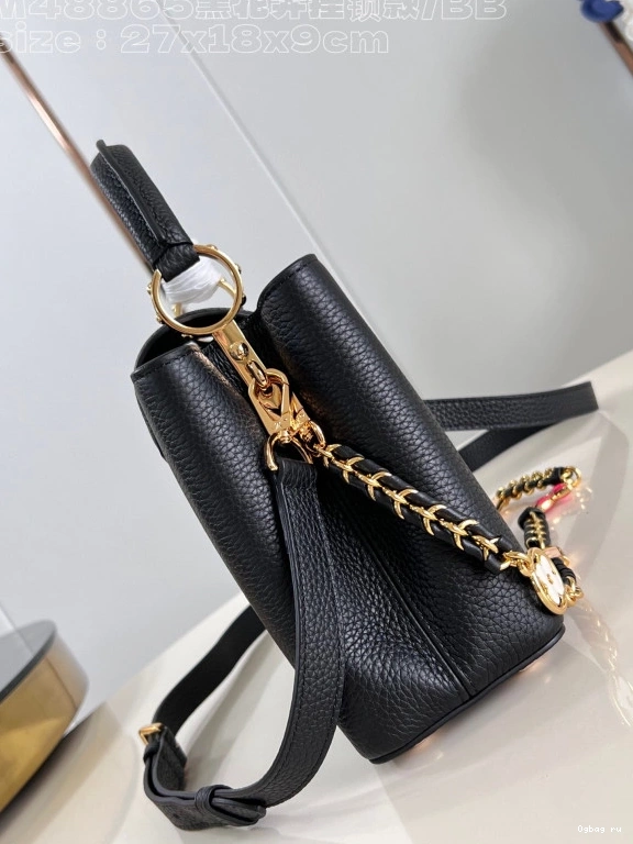 BB-27*18*9CM CAPUCINES VUITTON LOUIS 0724